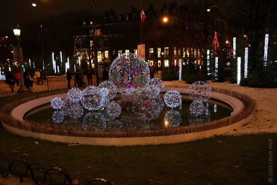 Brunnen am Champs-Élysées