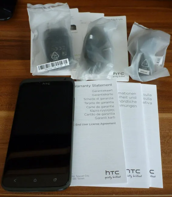 Verpackungsinhalt des HTC One X Verpackungsinhalt des HTC One X